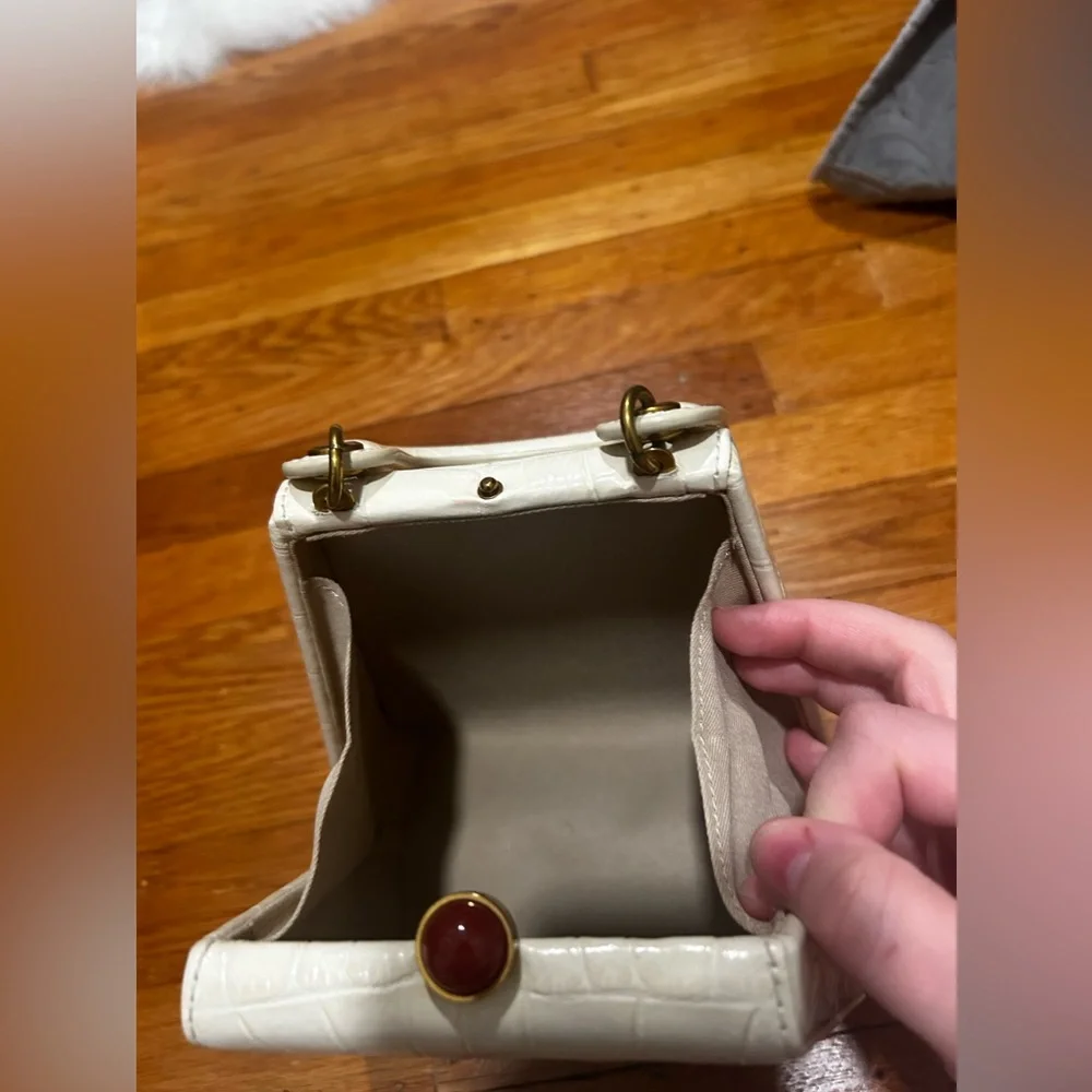 Staud croc embossed snap closure handbag NWOT - Picture 5 of 7